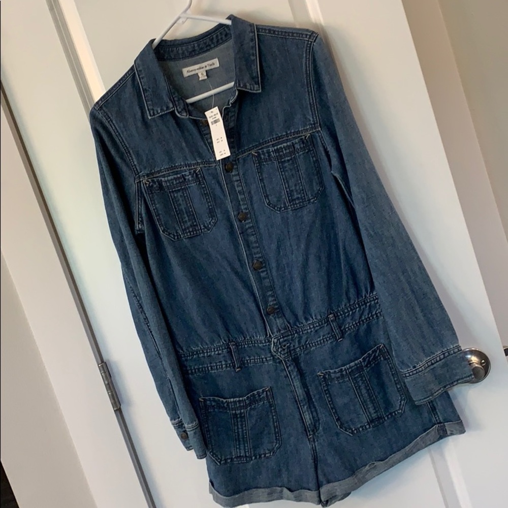COPY - NWT ✨Abercrombie & Fitch✨Denim romper shorts